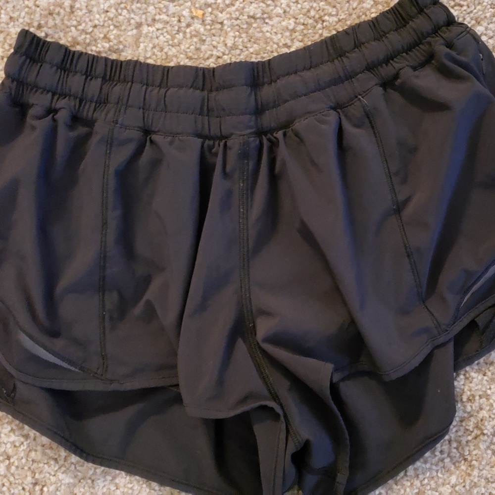 Lululemon Hotty Hot Short 2.5"